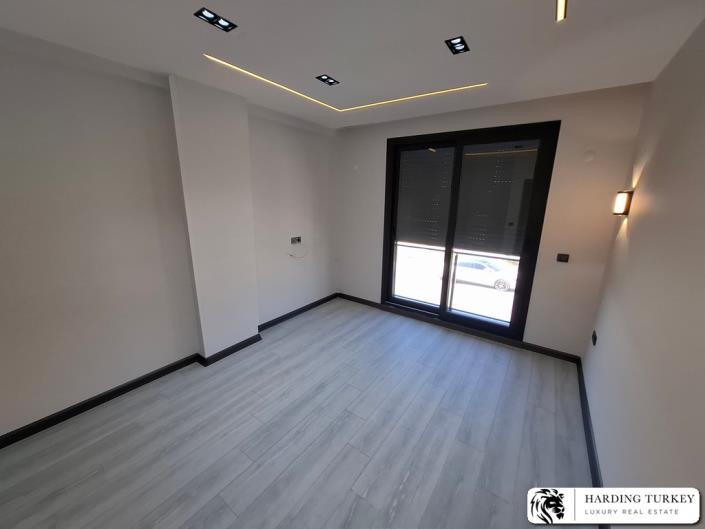 Image No.18-3 Bed Semi-Detached for sale