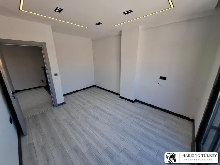 Image No.19-3 Bed Semi-Detached for sale