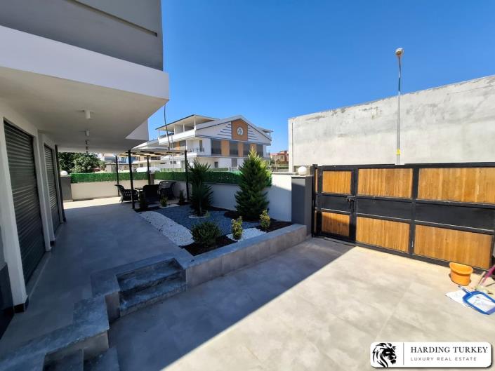 Image No.9-3 Bed Semi-Detached for sale