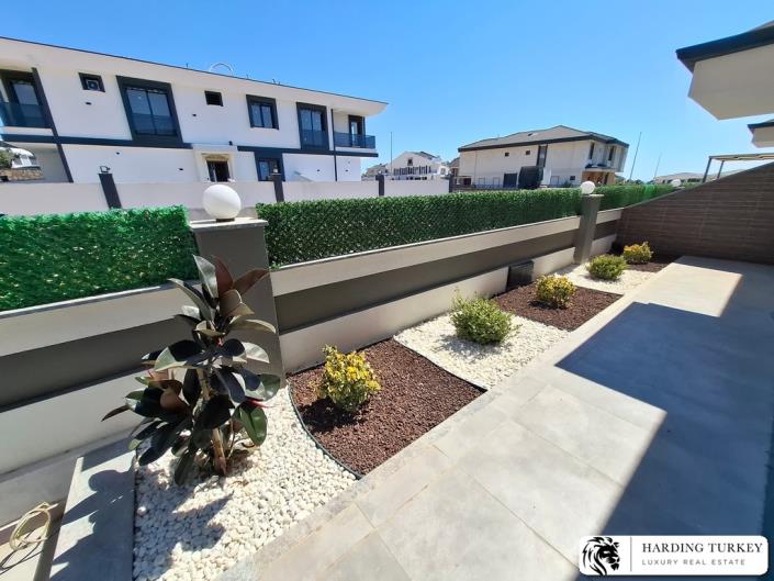 Image No.10-3 Bed Semi-Detached for sale
