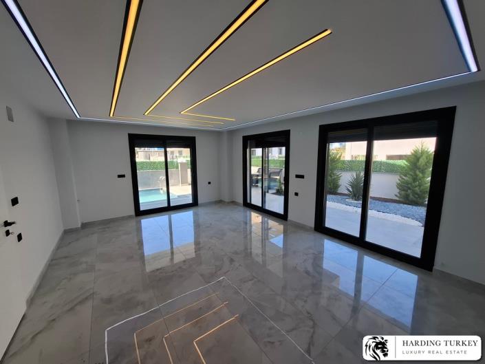 Image No.14-3 Bed Semi-Detached for sale