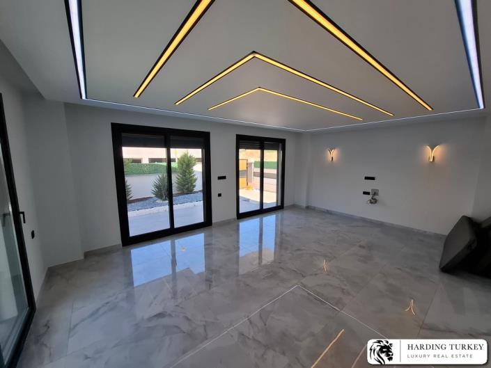 Image No.13-3 Bed Semi-Detached for sale