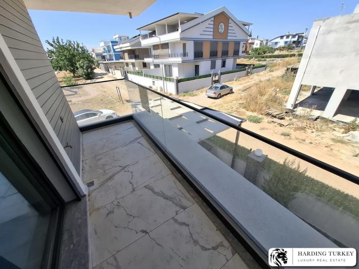 Image No.25-3 Bed Semi-Detached for sale