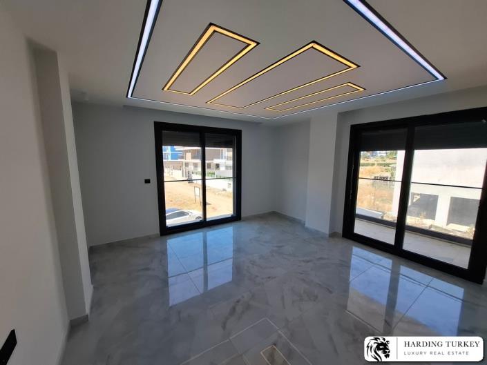 Image No.26-3 Bed Semi-Detached for sale