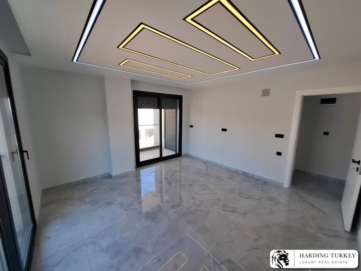 Image No.27-3 Bed Semi-Detached for sale