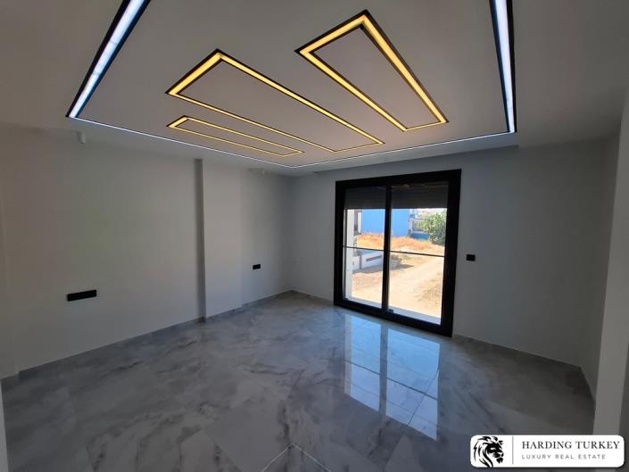 Image No.28-3 Bed Semi-Detached for sale