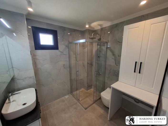 Image No.30-3 Bed Semi-Detached for sale