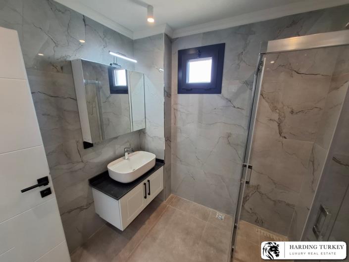 Image No.31-3 Bed Semi-Detached for sale