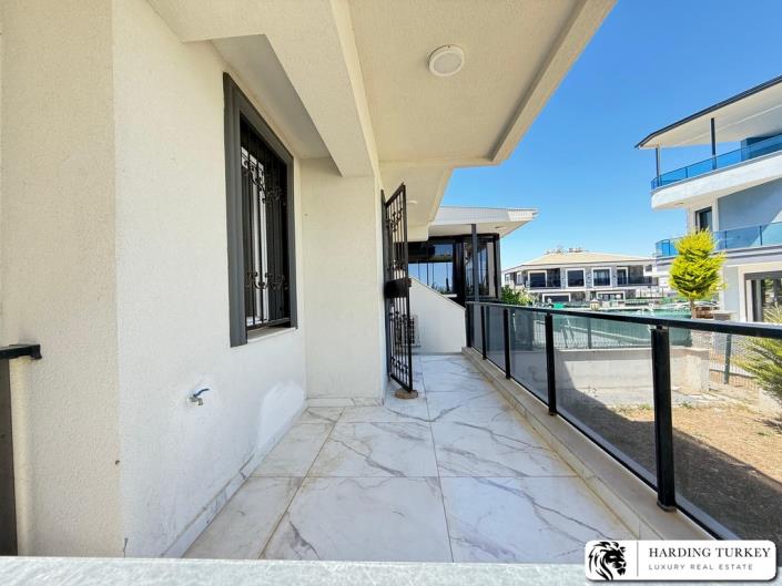 Image No.16-3 Bed Semi-Detached for sale
