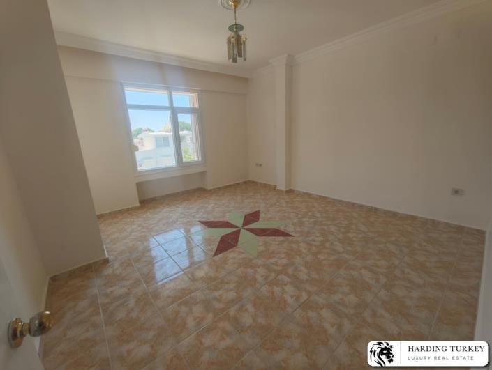 Image No.5-4 Bed Semi-Detached for sale