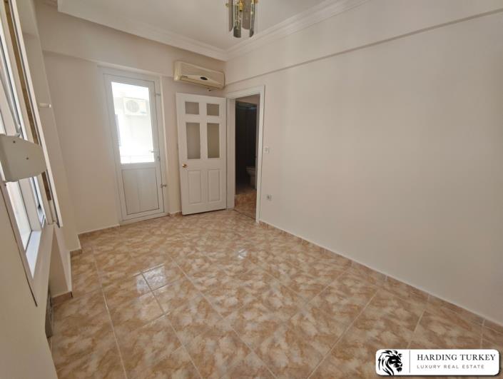 Image No.26-4 Bed Semi-Detached for sale