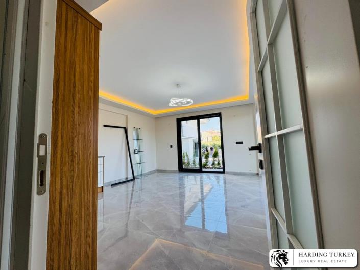 Image No.12-3 Bed Semi-Detached for sale
