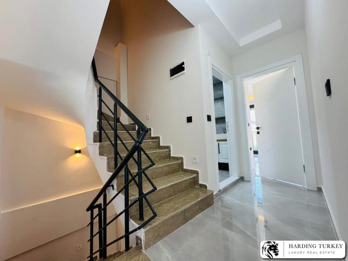 Image No.24-3 Bed Semi-Detached for sale