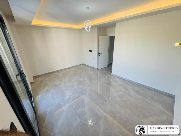 Image No.28-3 Bed Semi-Detached for sale