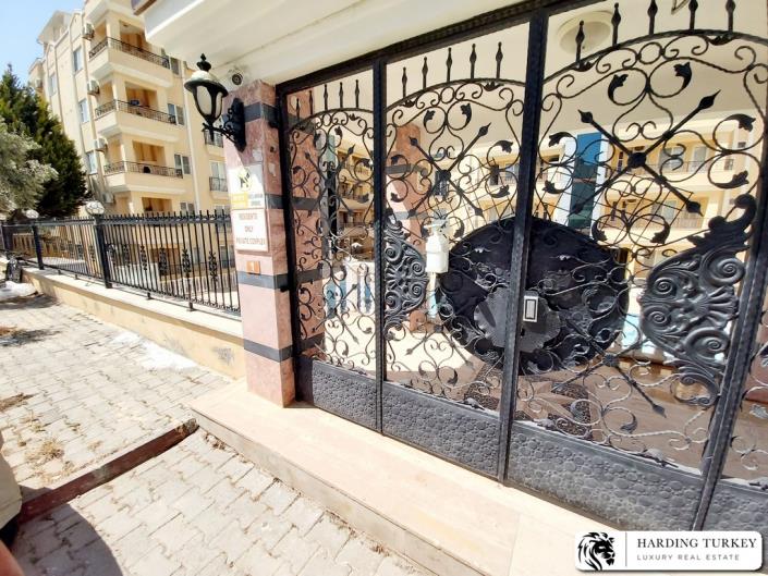 Image No.4-4 Bed Duplex for sale