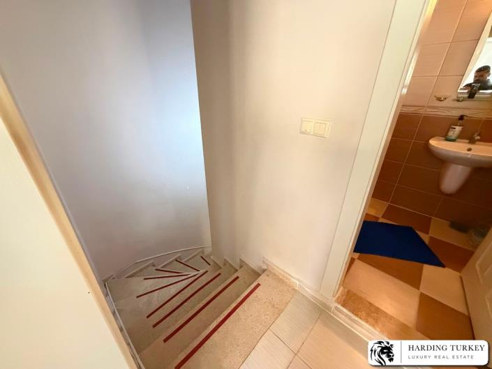 Image No.39-3 Bed Duplex for sale