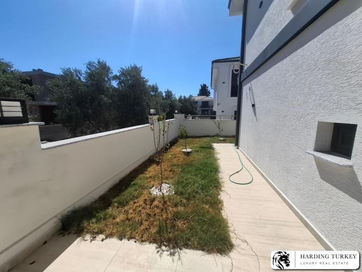 Image No.9-3 Bed Villa / Detached for sale