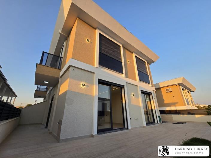 Image No.5-3 Bed Semi-Detached for sale