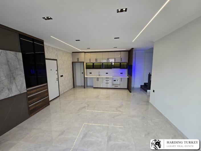Image No.8-3 Bed Semi-Detached for sale