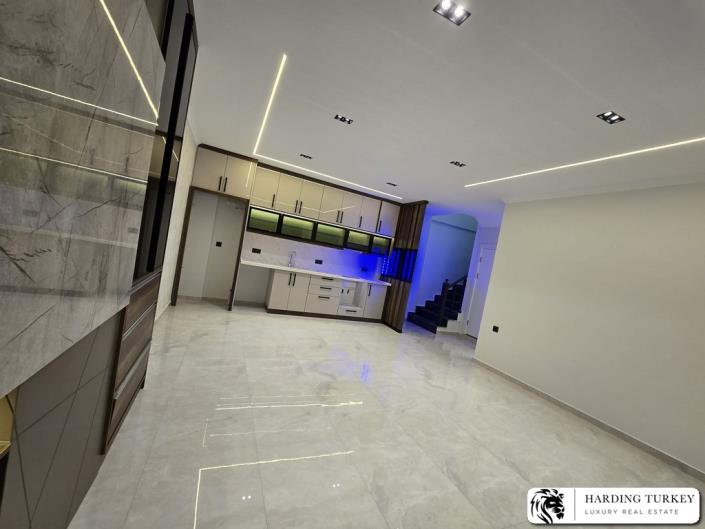 Image No.30-3 Bed Semi-Detached for sale