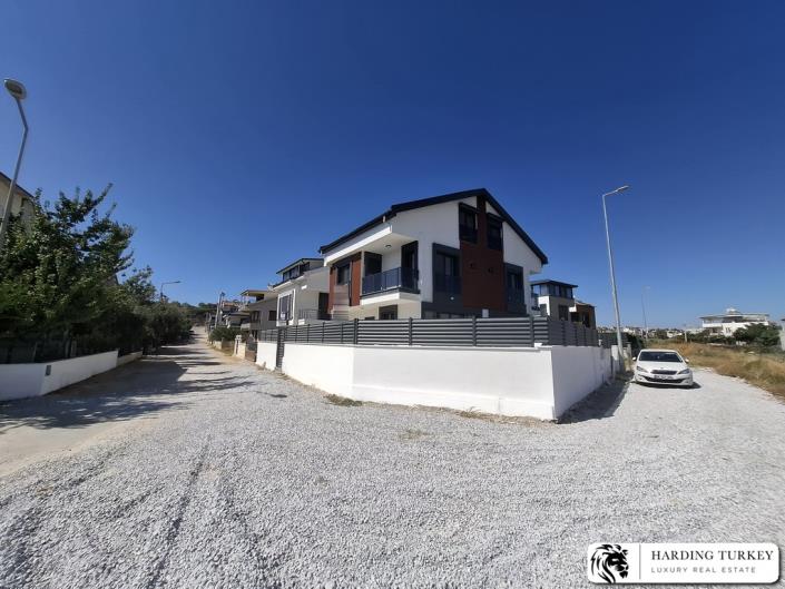 Image No.2-Jumelé de 3 chambres à vendre à Altinkum