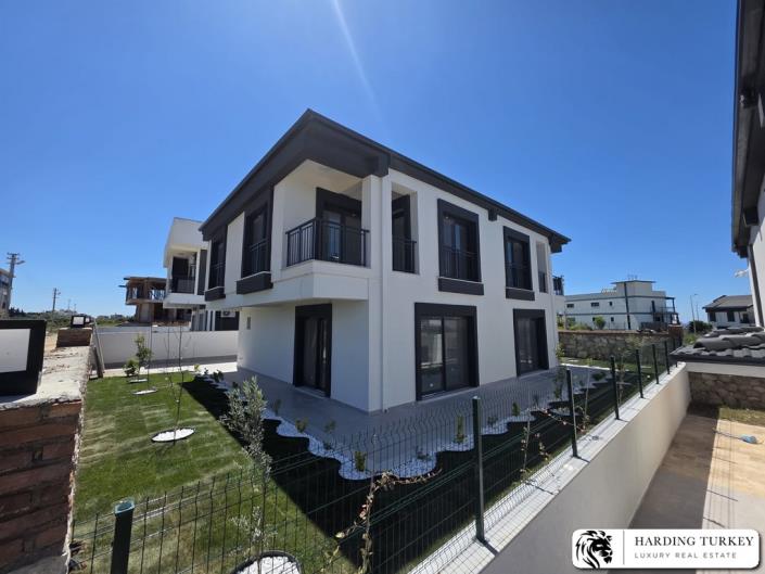 Image No.3-3 Bed Semi-Detached for sale