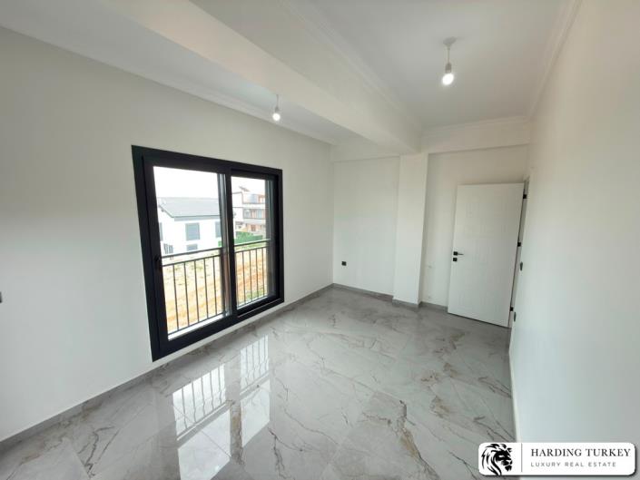 Image No.5-3 Bed Semi-Detached for sale