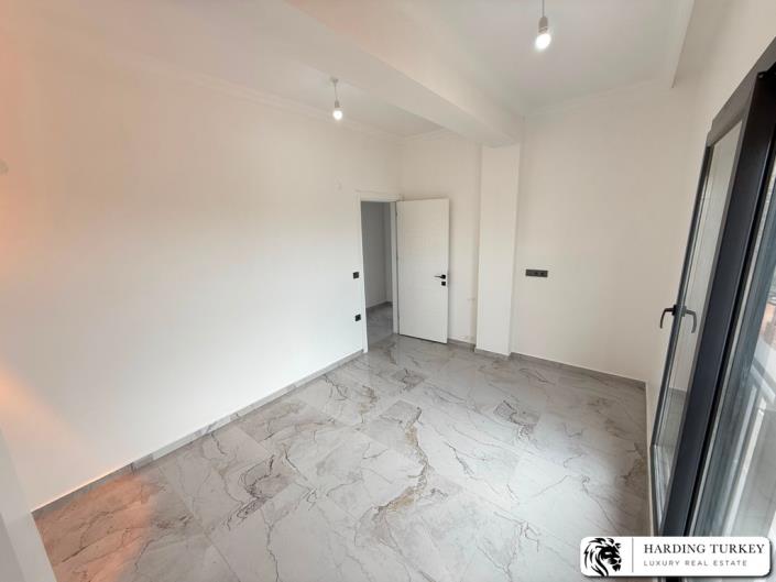 Image No.12-3 Bed Semi-Detached for sale