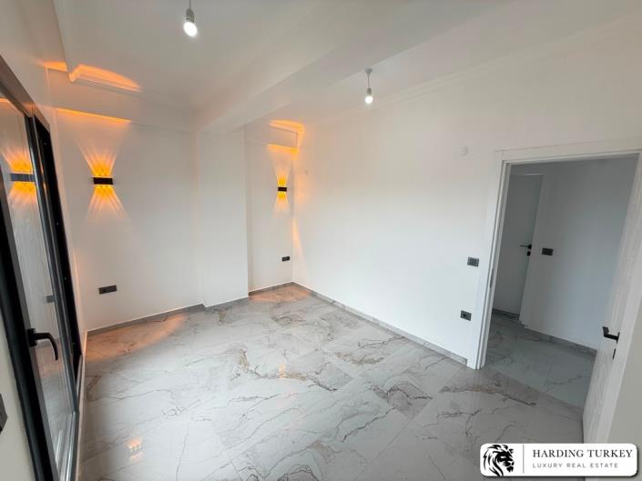 Image No.13-3 Bed Semi-Detached for sale