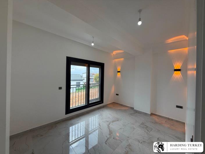 Image No.14-3 Bed Semi-Detached for sale