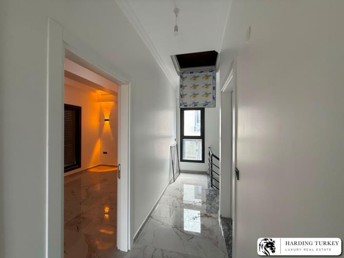 Image No.18-3 Bed Semi-Detached for sale