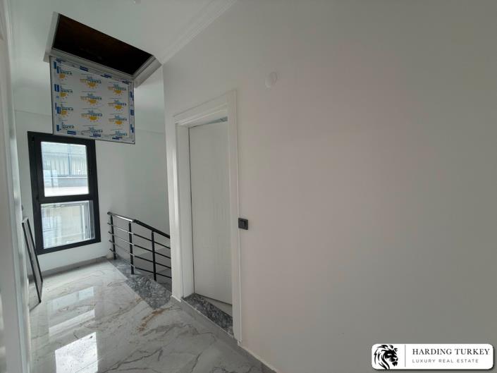 Image No.19-3 Bed Semi-Detached for sale