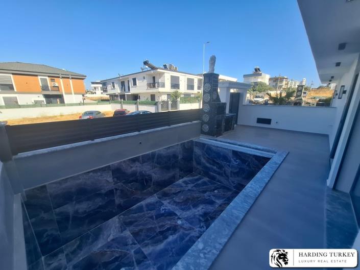 Image No.5-4 Bed Semi-Detached for sale