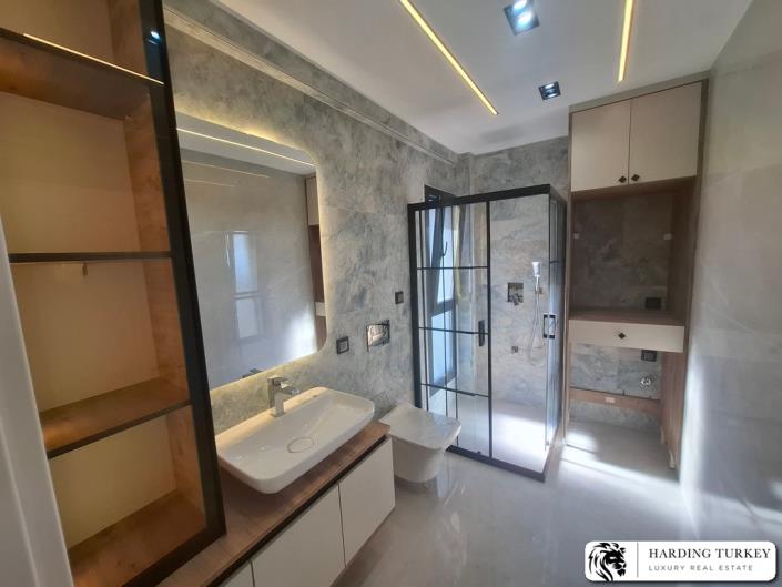 Image No.20-4 Bed Semi-Detached for sale