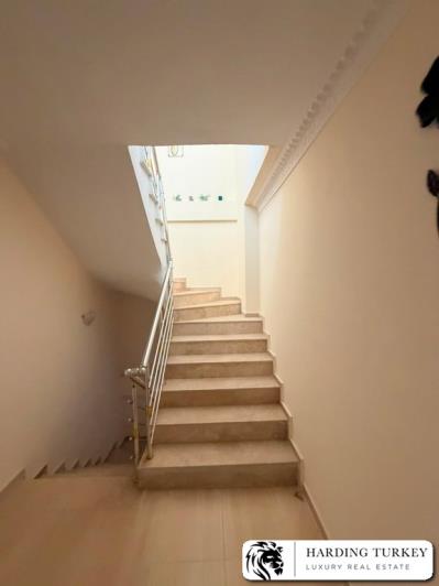 Image No.9-3 Bed Semi-Detached for sale