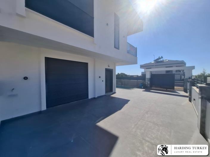 Image No.9-3 Bed Semi-Detached for sale
