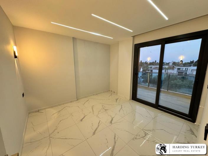 Image No.15-3 Bed Semi-Detached for sale