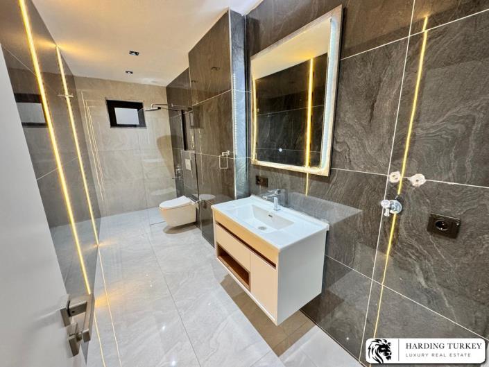 Image No.18-3 Bed Semi-Detached for sale