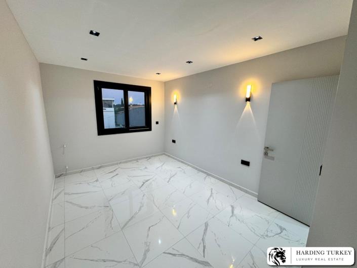 Image No.22-3 Bed Semi-Detached for sale
