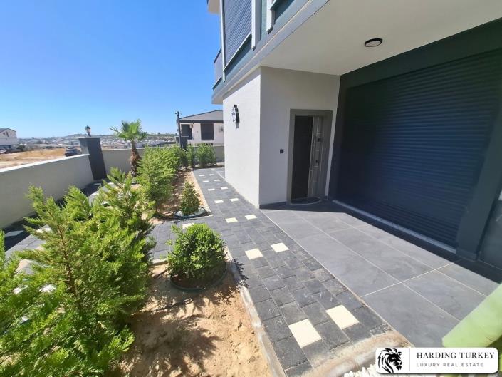 Image No.19-3 Bed Semi-Detached for sale