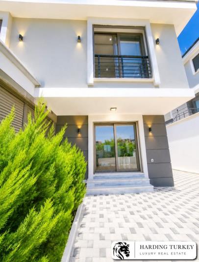 Image No.13-3 Bed Semi-Detached for sale
