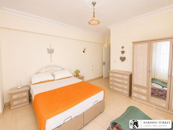 Image No.25-3 Bed Apartment for sale