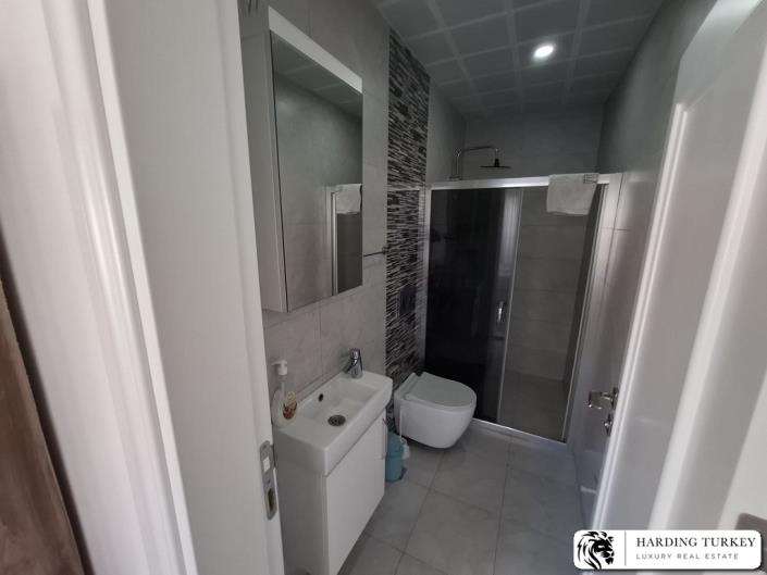 Image No.8-4 Bed Semi-Detached for sale