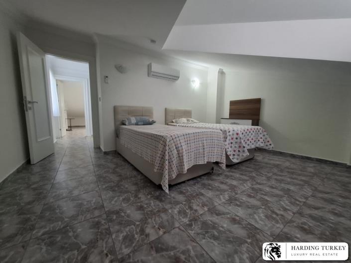 Image No.11-4 Bed Semi-Detached for sale