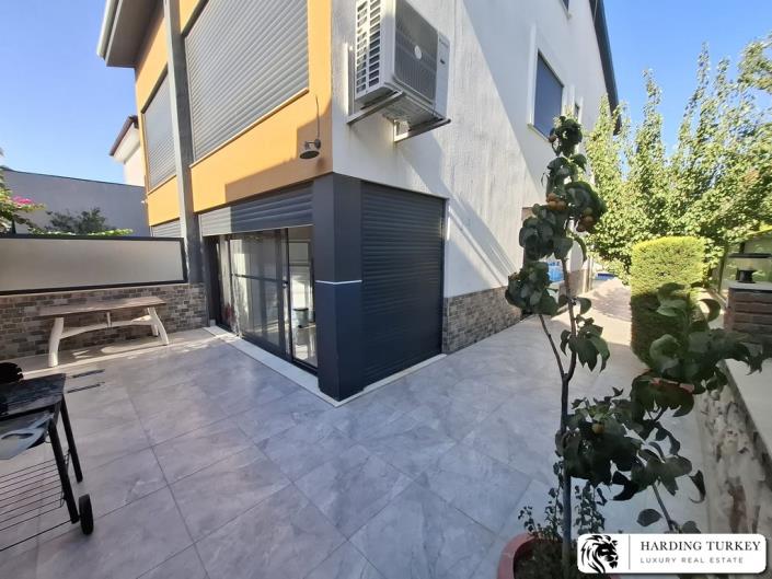 Image No.2-4 Bed Semi-Detached for sale