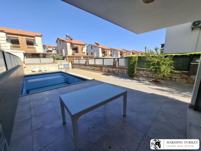 Image No.23-4 Bed Semi-Detached for sale