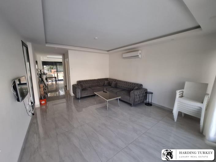 Image No.30-4 Bed Semi-Detached for sale