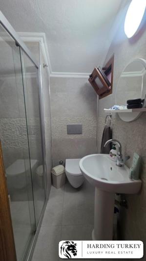 Image No.10-4 Bed Semi-Detached for sale