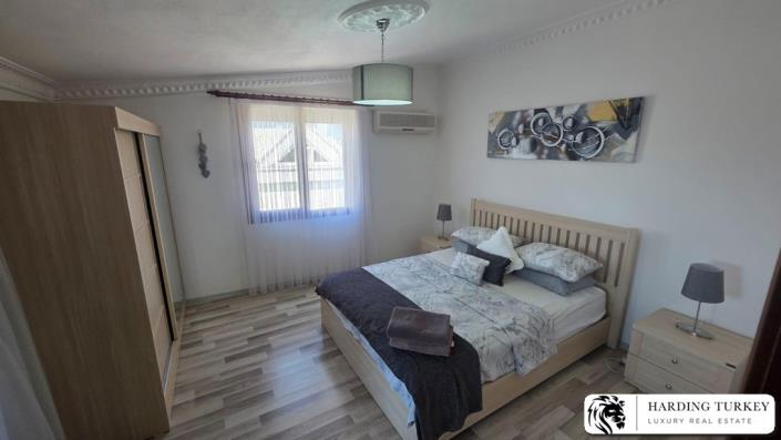 Image No.13-4 Bed Semi-Detached for sale