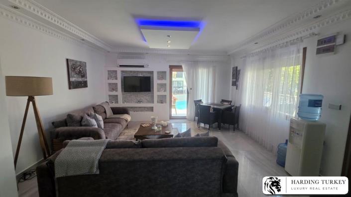 Image No.16-4 Bed Semi-Detached for sale